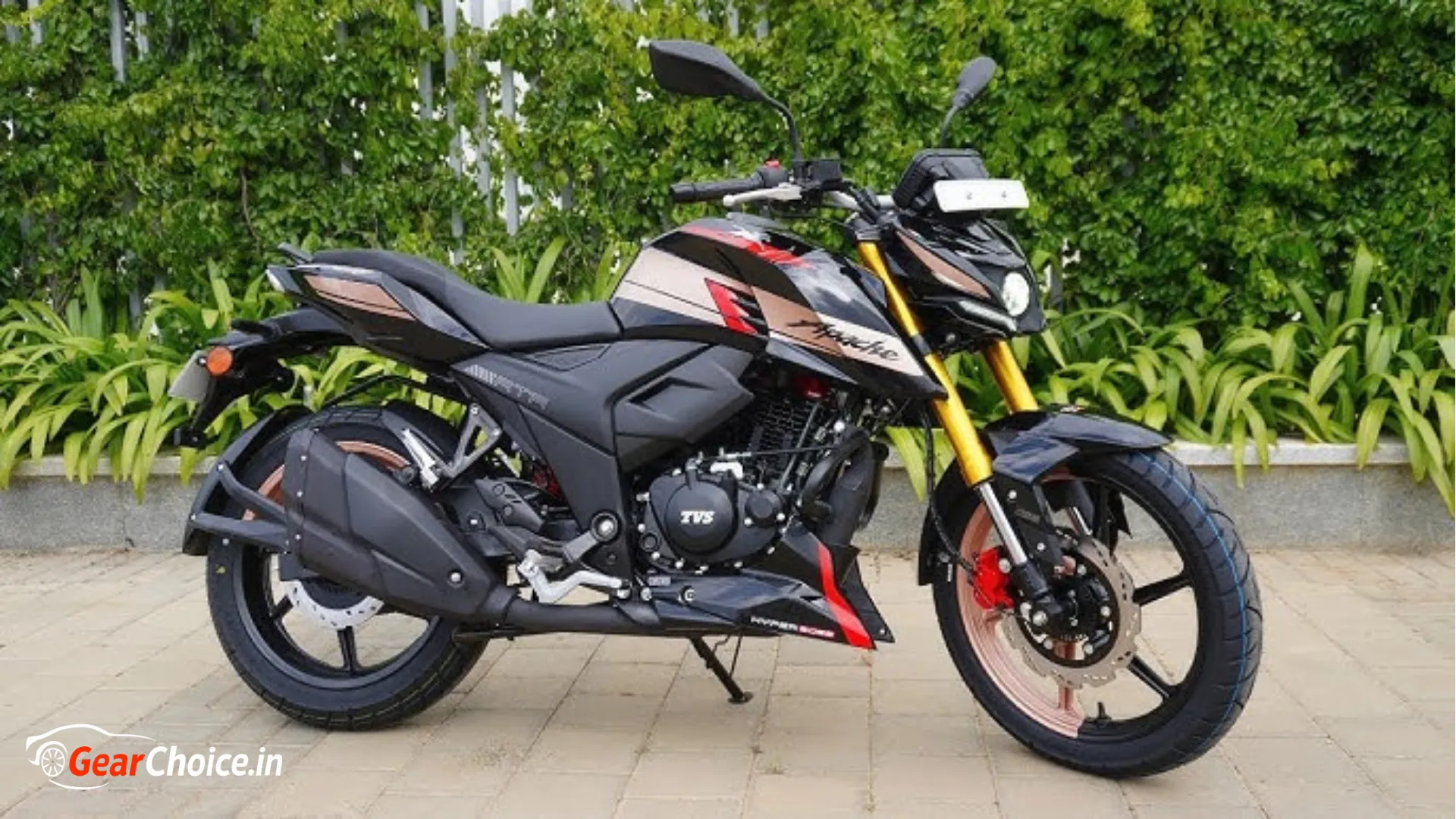 TVS Apache RTR 160 Review 2025 – Stylish, Powerful, Smart, and Everyday Riding Machine