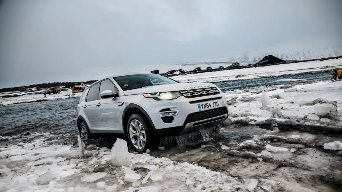 Discovery Sport 2025 Review – Stylish, Powerful and Perfect for Everyday Adventures