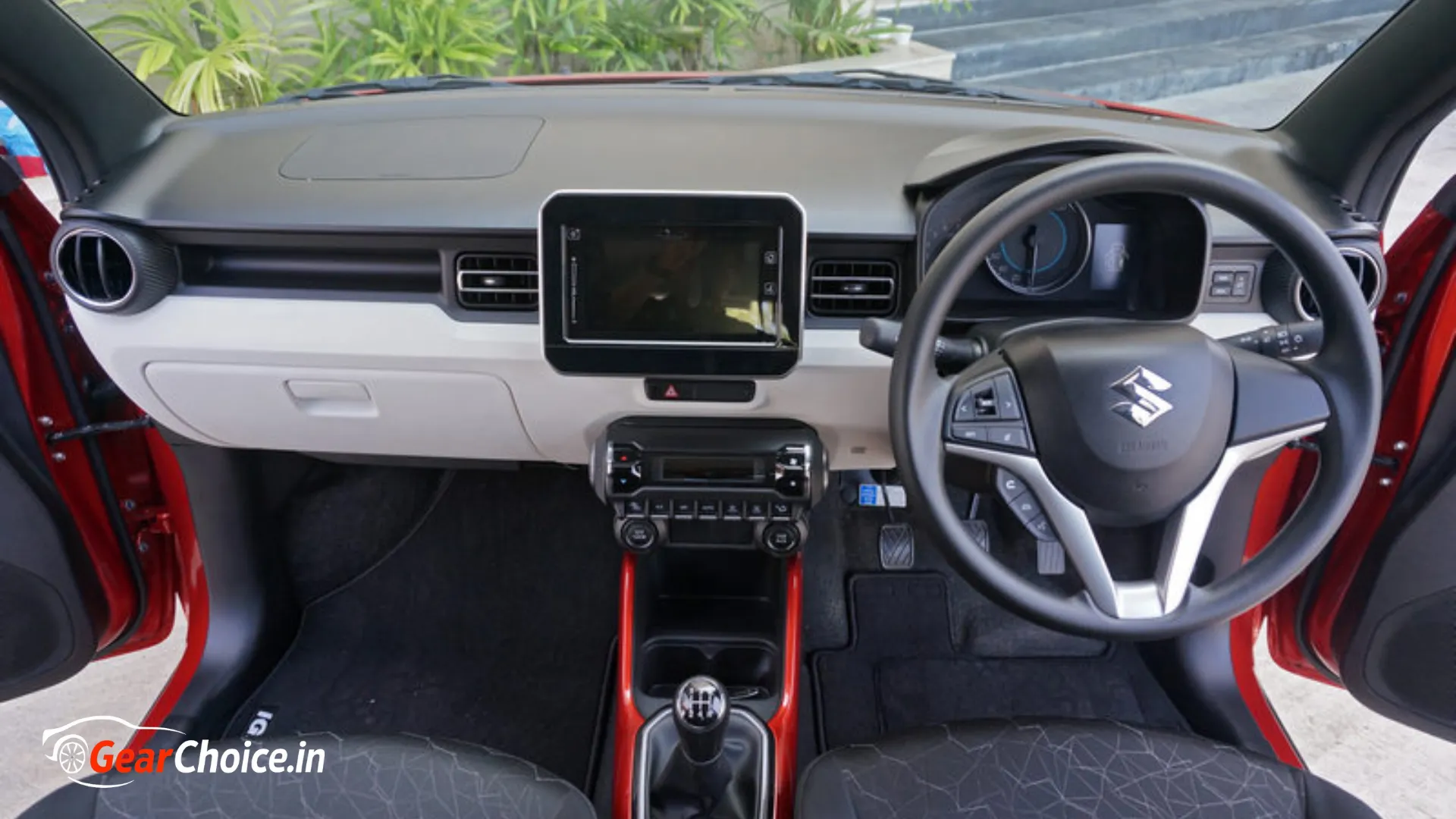Maruti Ignis 2025 Review – Small Car, Big Personality, Perfect for Cities