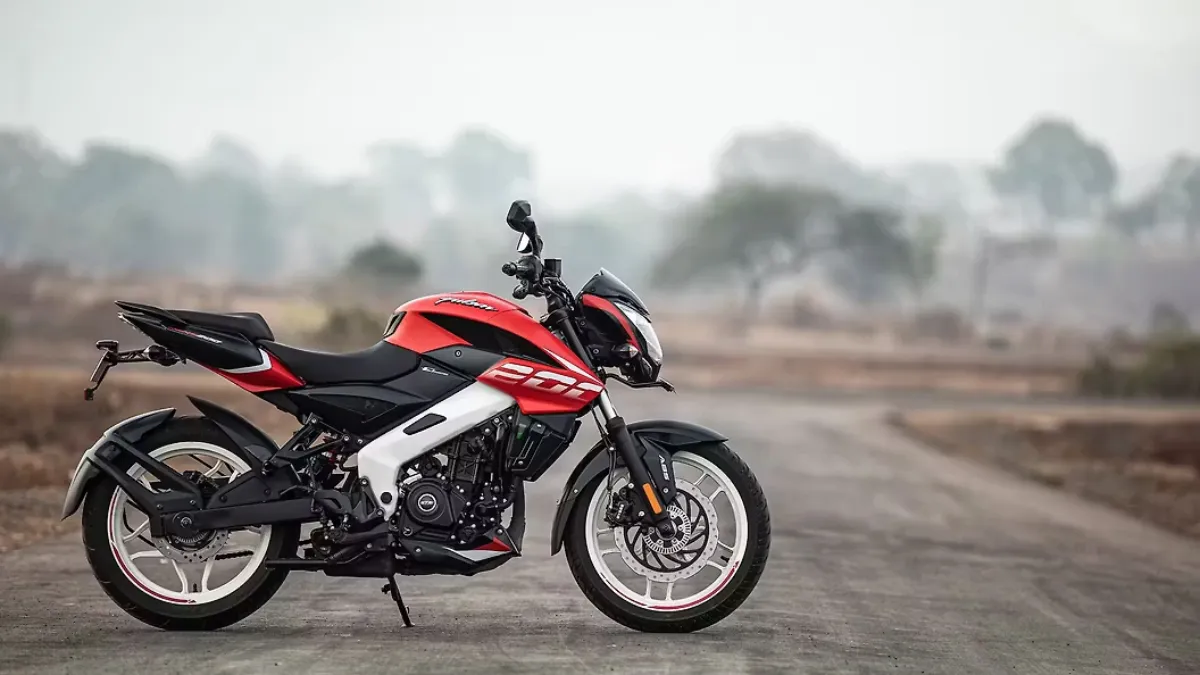 Bajaj Pulsar NS200 The Streetfighter That Packs a Punch