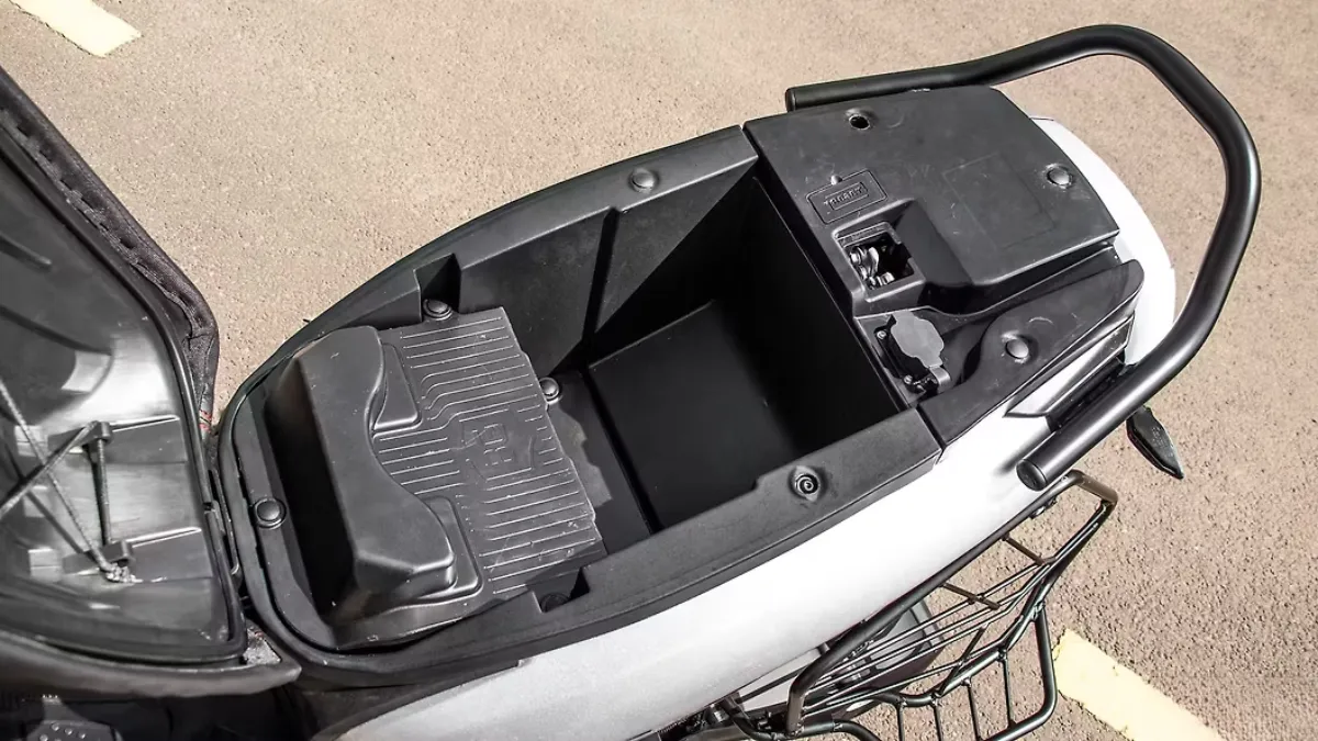 BGauss BG RUV 350 The City EV That Turns Heads but Keeps You Guessing