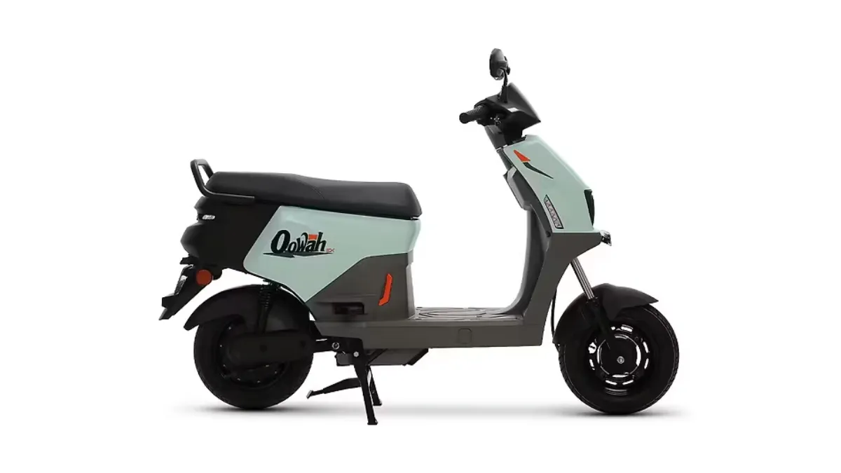 BGauss Oowah The Bold EV That Turns Heads (But Has Its Quirks)