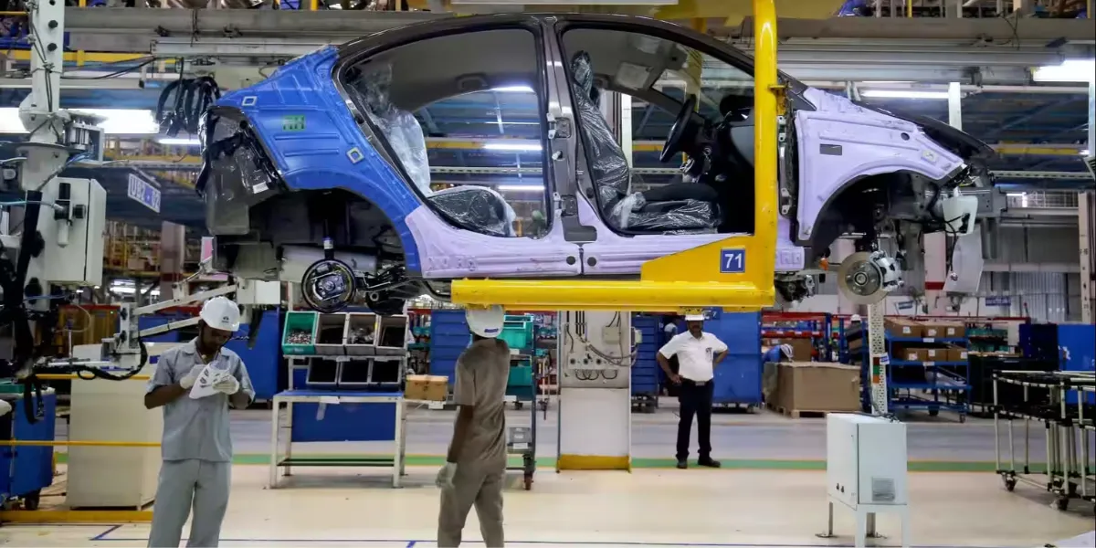GST Cuts Drive Indian Carmakers to Ramp Up Production by 40% in 2025