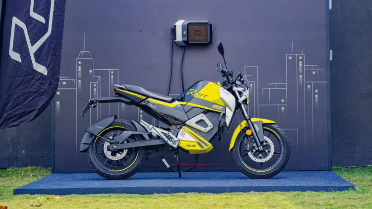 Oben Rorr EZ Review The City EV That Surprises You Every Ride