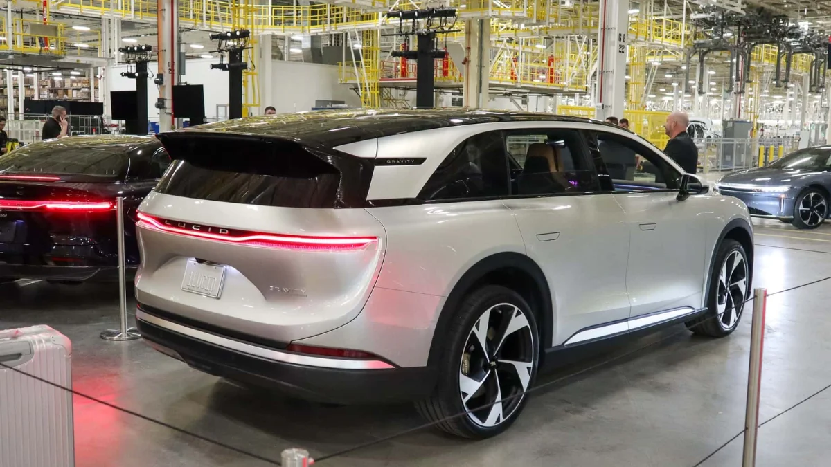 2025 Lucid Gravity Review Is This Luxury EV Really Worth the Hype?