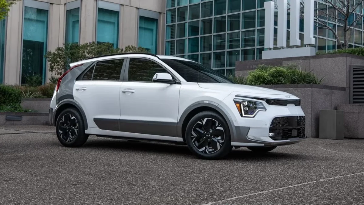 2026 Niro Hybrid Sounds Perfect on Paper Real Life Might Tell a Different Story!