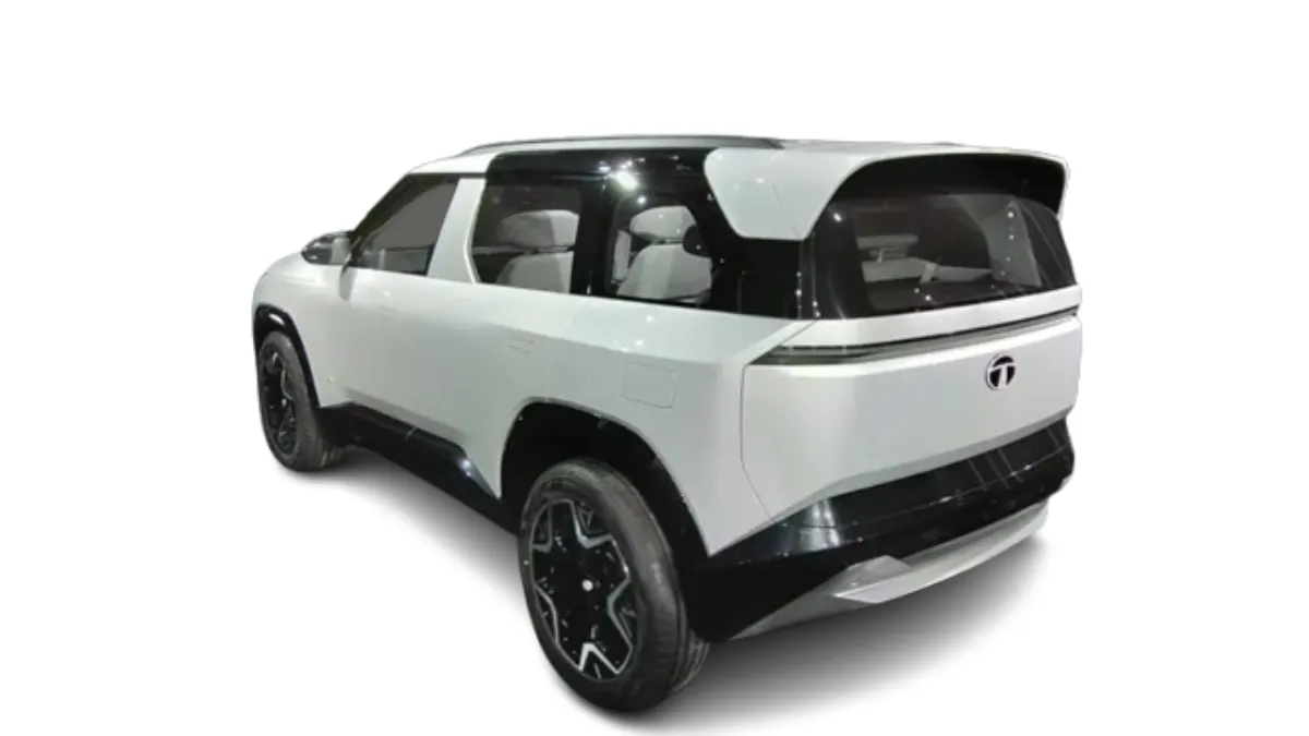 sierra Rear Left Three Quarter View image