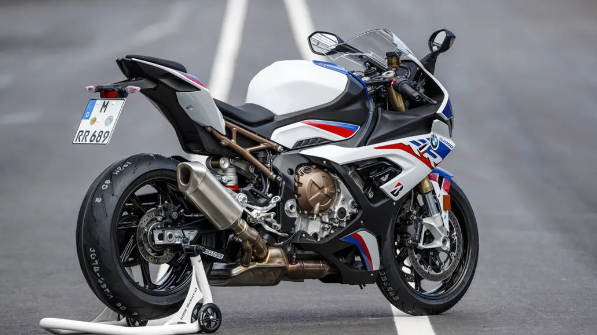 205 HP Beast! Youll Be Shocked After Seeing the BMW S1000RR