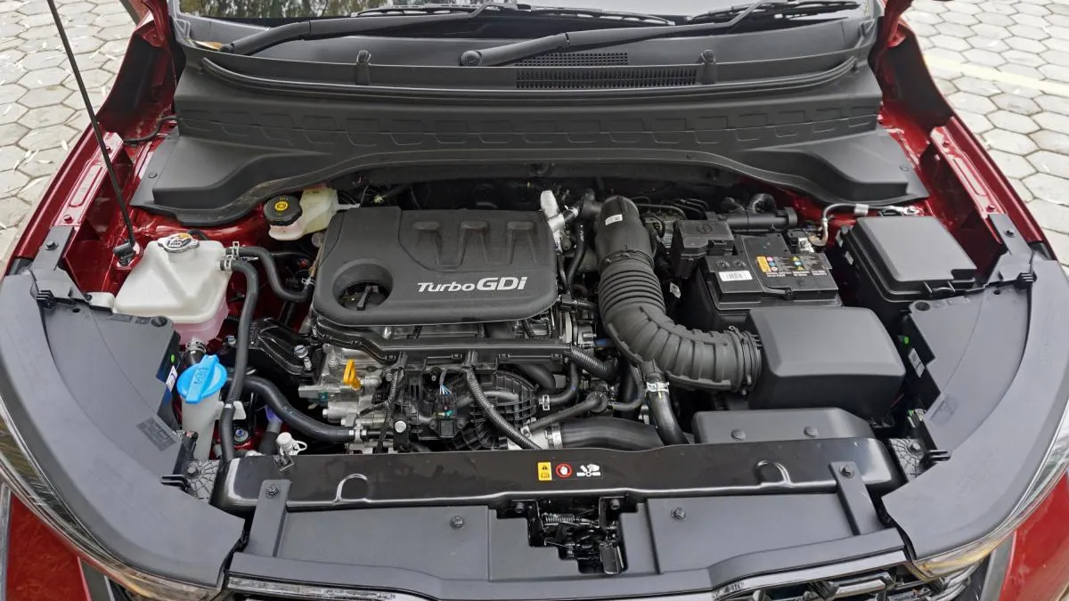 Kia Sonet Review Stylish Urban SUV or Just Overhyped? Find Out the Shocking Truth!