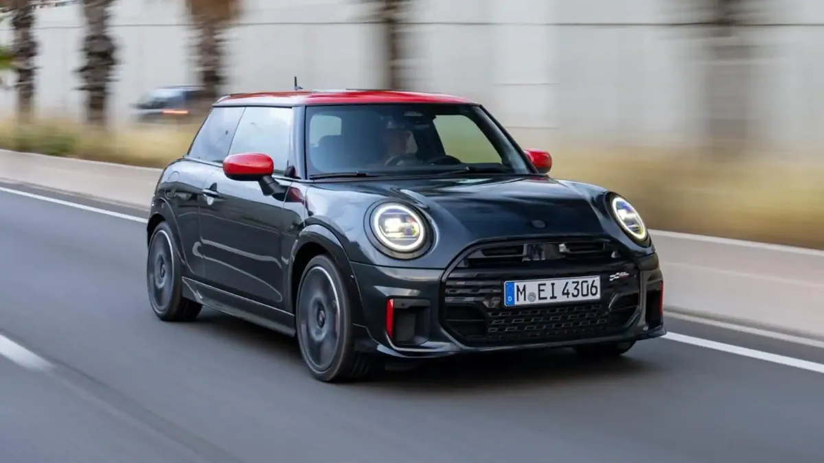 Mini Cooper S Review – A Small Car With Big Attitude You Wont See Coming