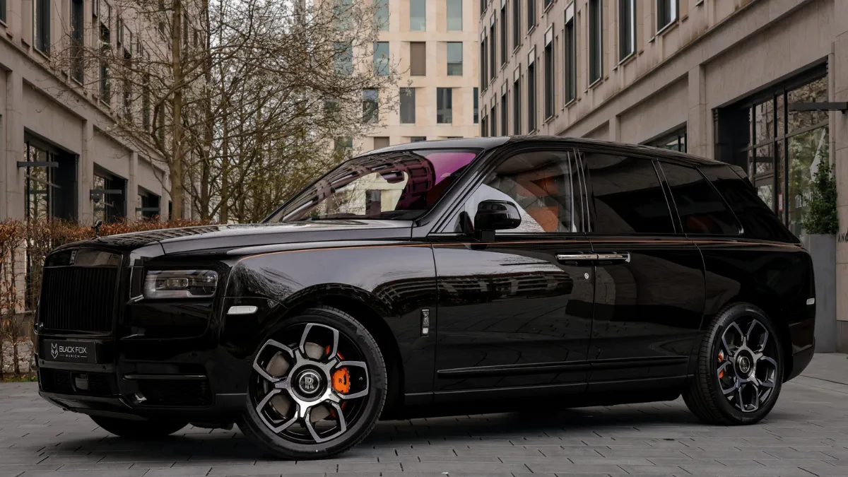 Rolls-Royce Cullinan - Can a Car Feel This Royal? Experience It
