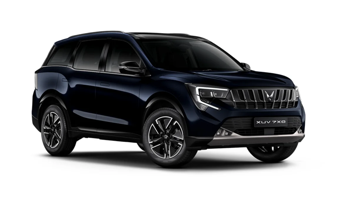 Mahindra XUV 7XO in Midnight Black with black accents