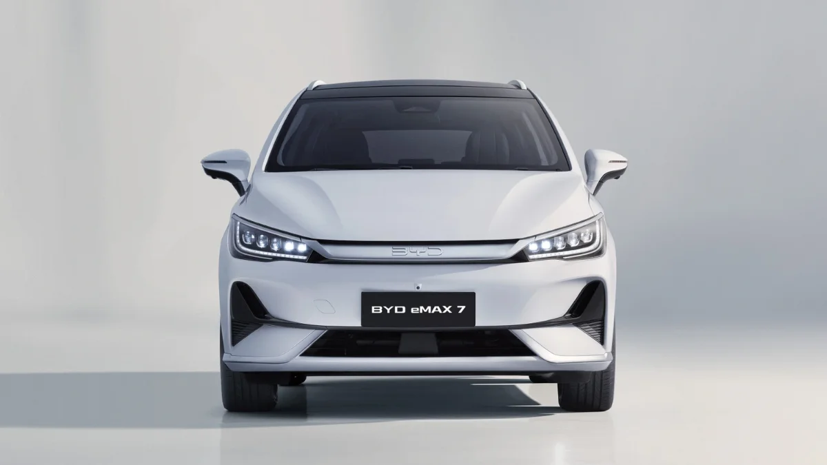 BYD eMAX 7 in India Is This the EV That Can Challenge MG, Tata, and Hyundai?