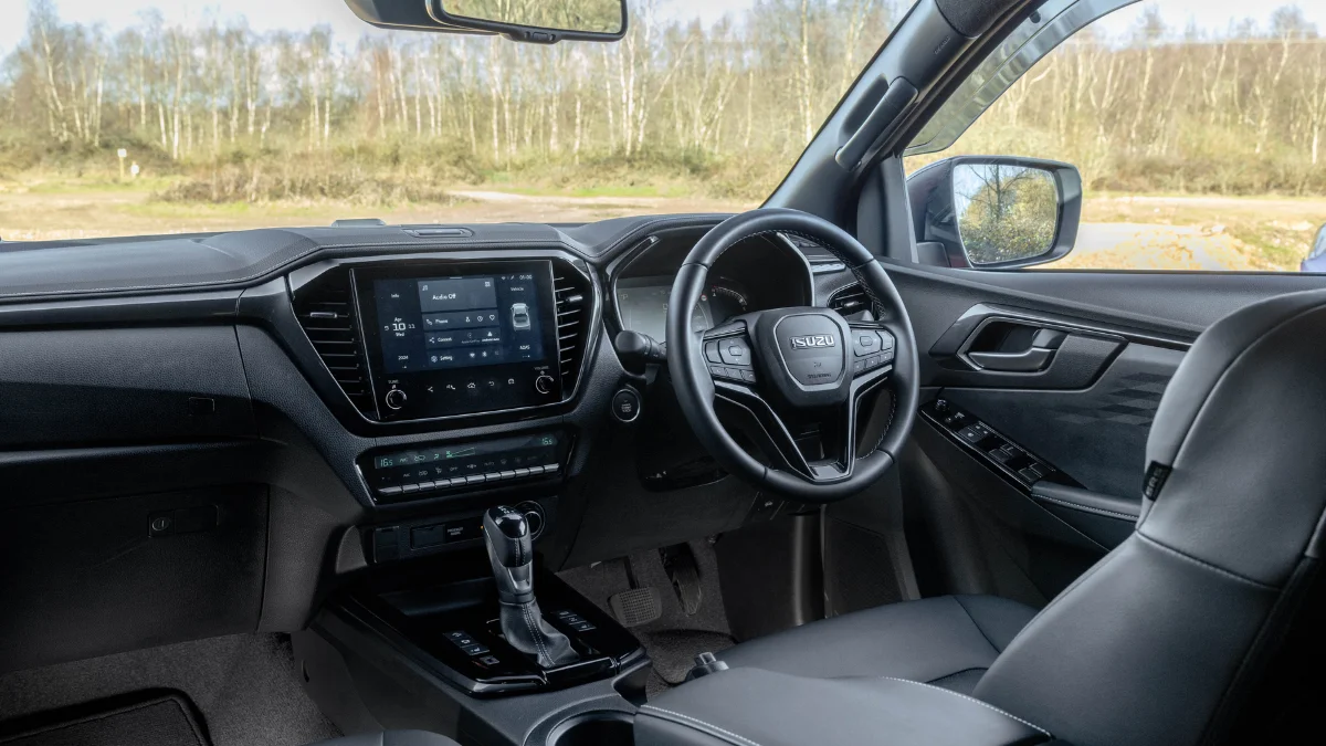 Isuzu D-Max V-Cross The Pickup That Feels Bulletproof But Reveals Its Real Mileage!