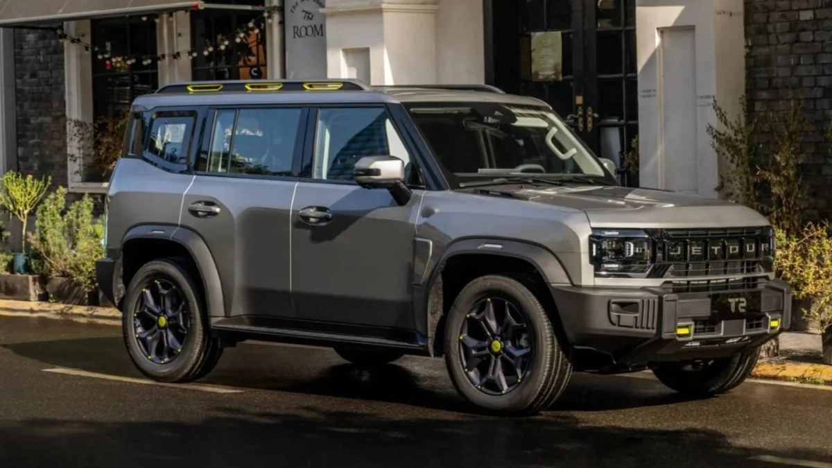 JSW Set to Take on Toyota Fortuner with Its First PHEV in India