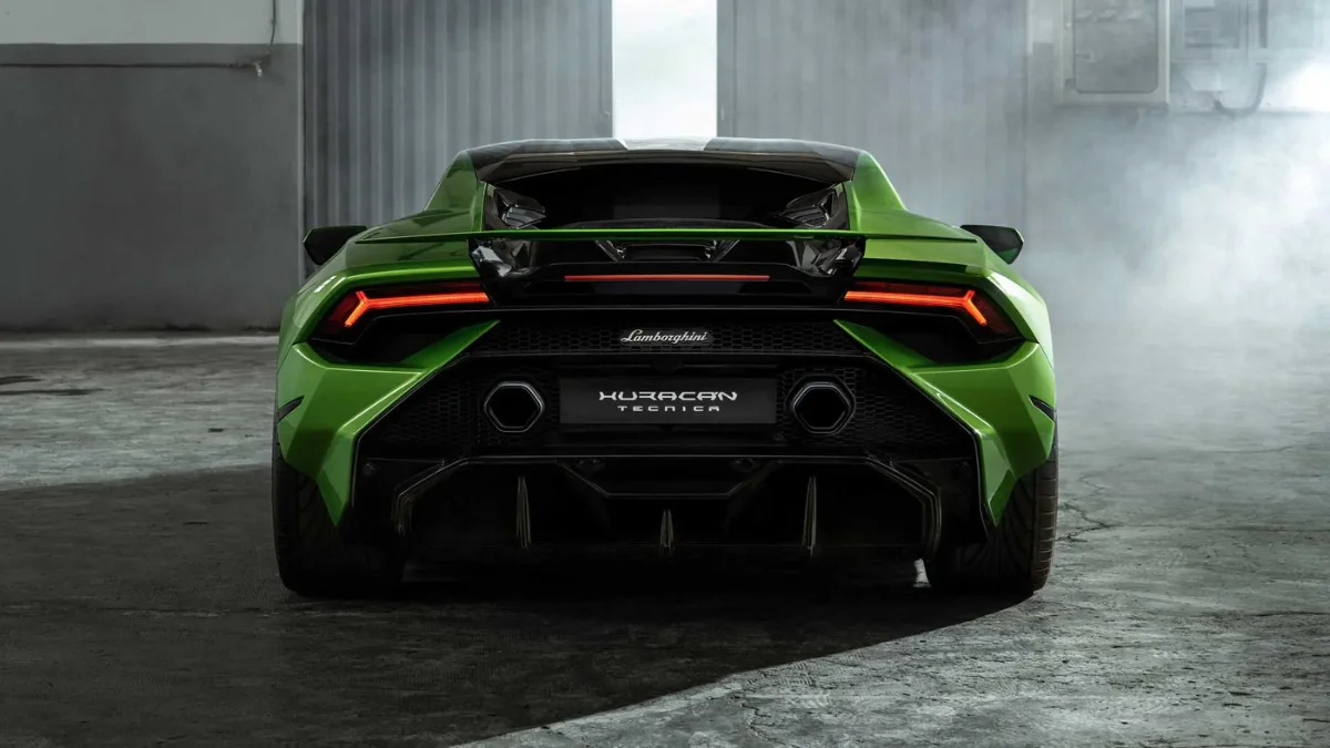 Lamborghini Huracan Full Detailed Review For True Supercar Lovers