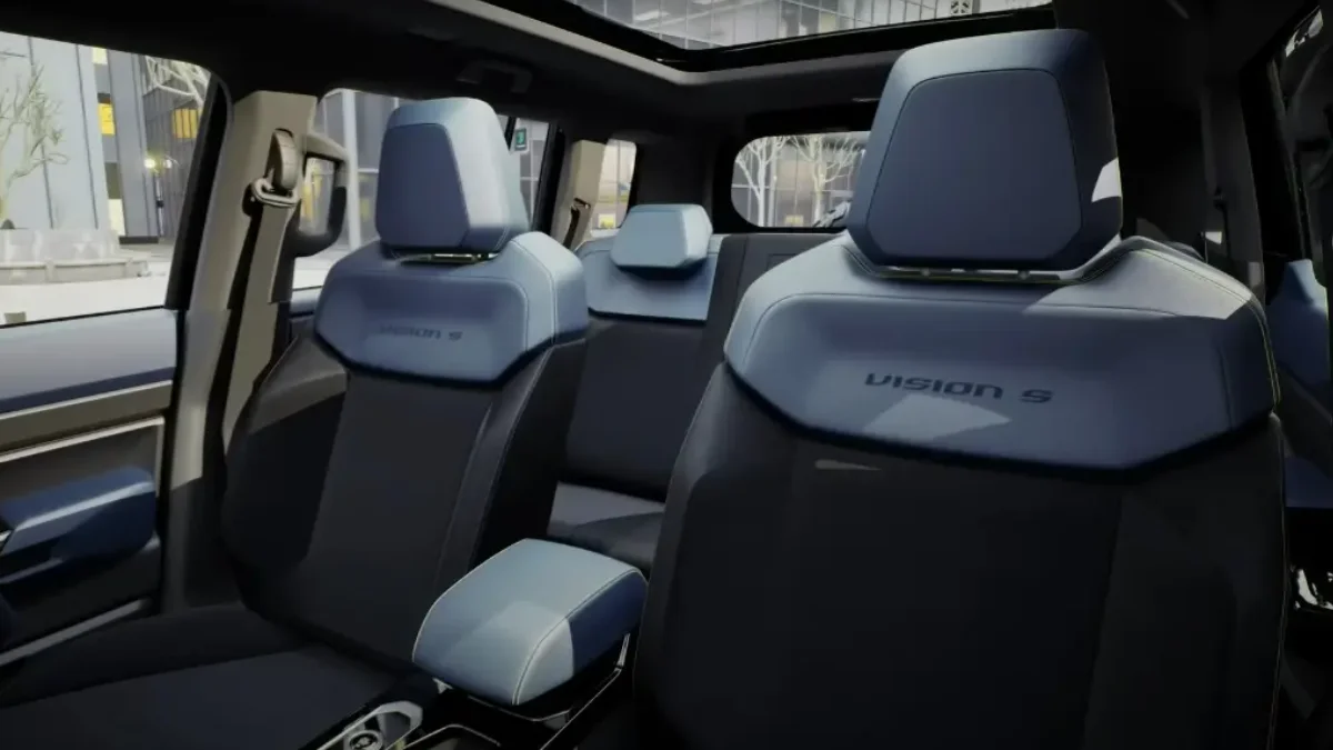 Mahindra Vision S Diesel Automatic Mid Variant Spied – Interior Details, Panoramic Sunroof Revealed