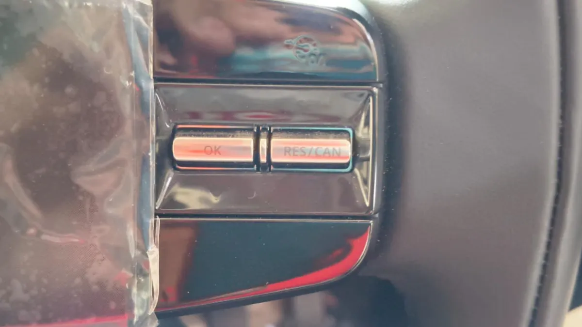 Tata Sierra Steering Wheel Buttons image