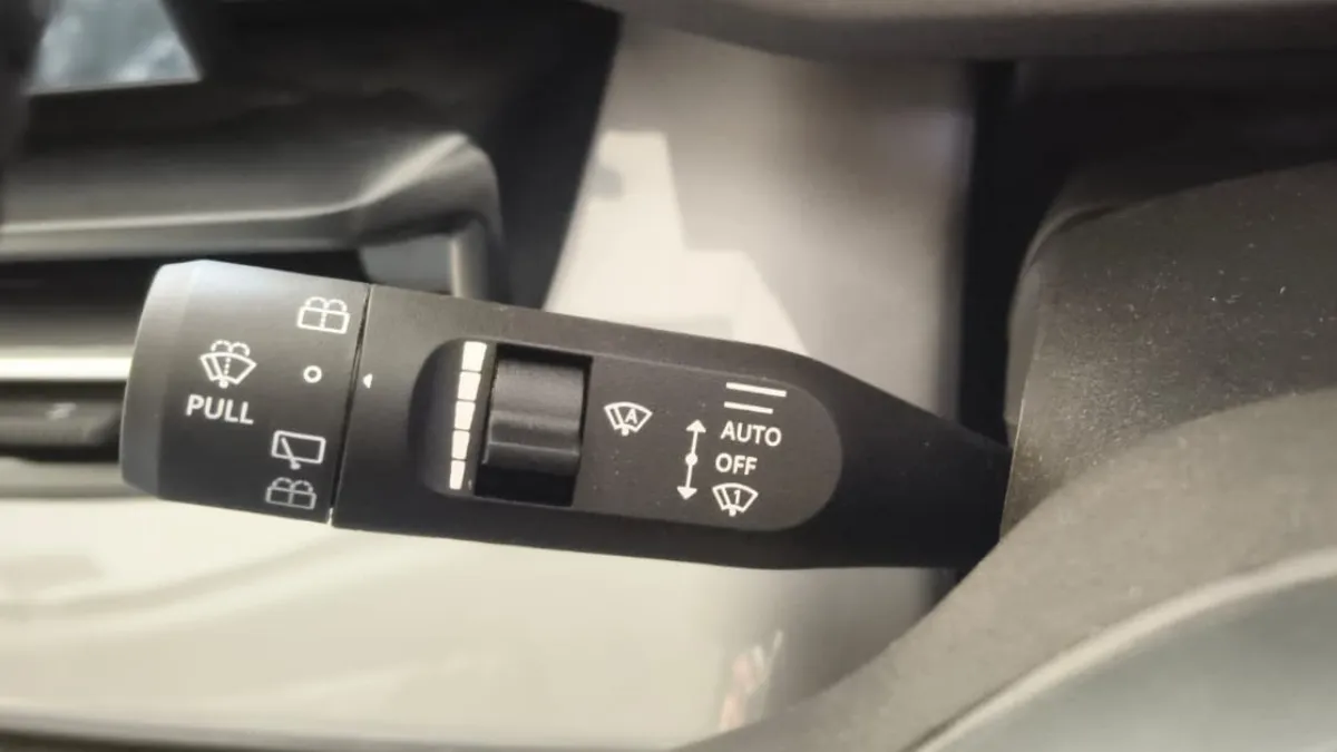 Tata Sierra Wiper Control Image