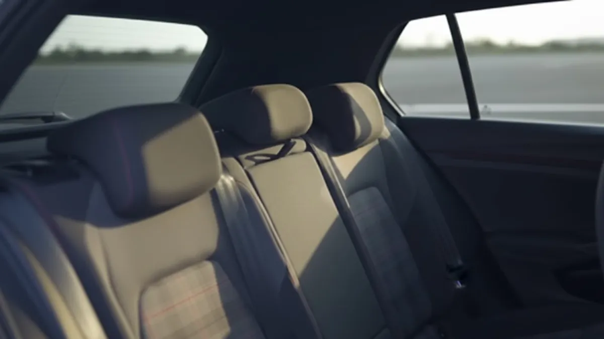 Volkswagen-Golf GTI Front Row Seats Fabric Leatherette Image View