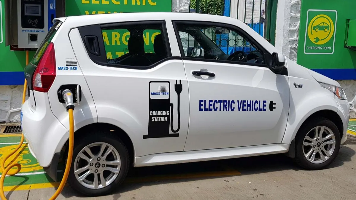 Electric Cars vs Petrol Cars: How Much Money Can You Really Save?