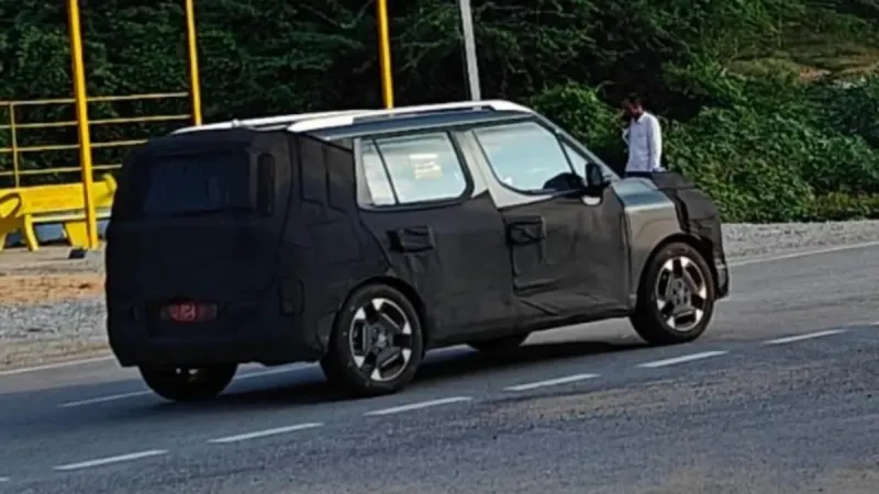 Kia Syros EV Spotted Testing in Delhi-NCR