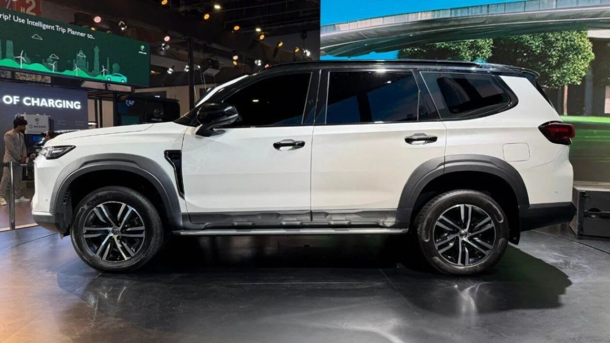 MG Majestor Confirmed With 4 Colours, 2 Variants Ahead of April Launch