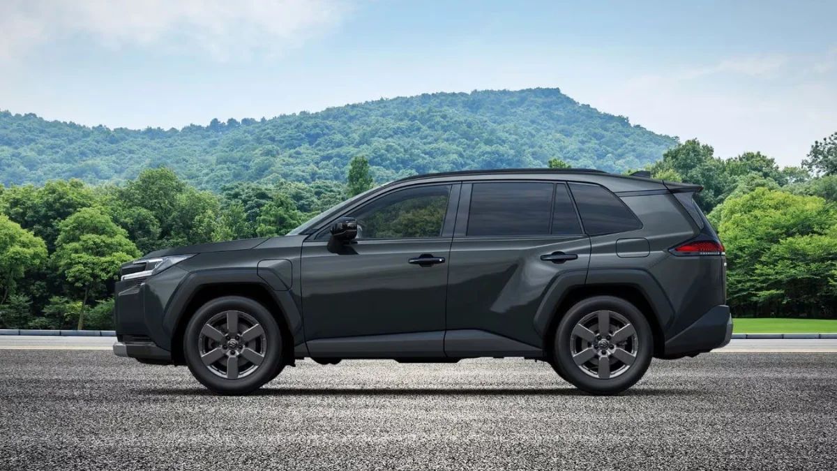 New Suzuki Across Plug-In Hybrid Breaks Cover – Toyota Tech, Suzuki Twist!