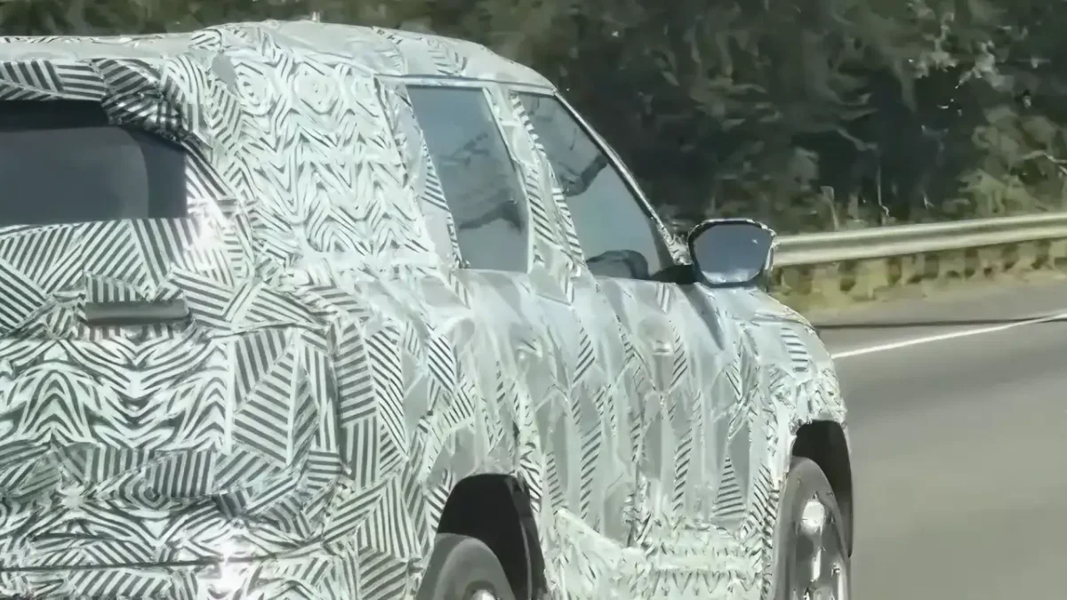 Tata Sierra EV Spied on Indian Roads – June 2026 Launch Confirmed