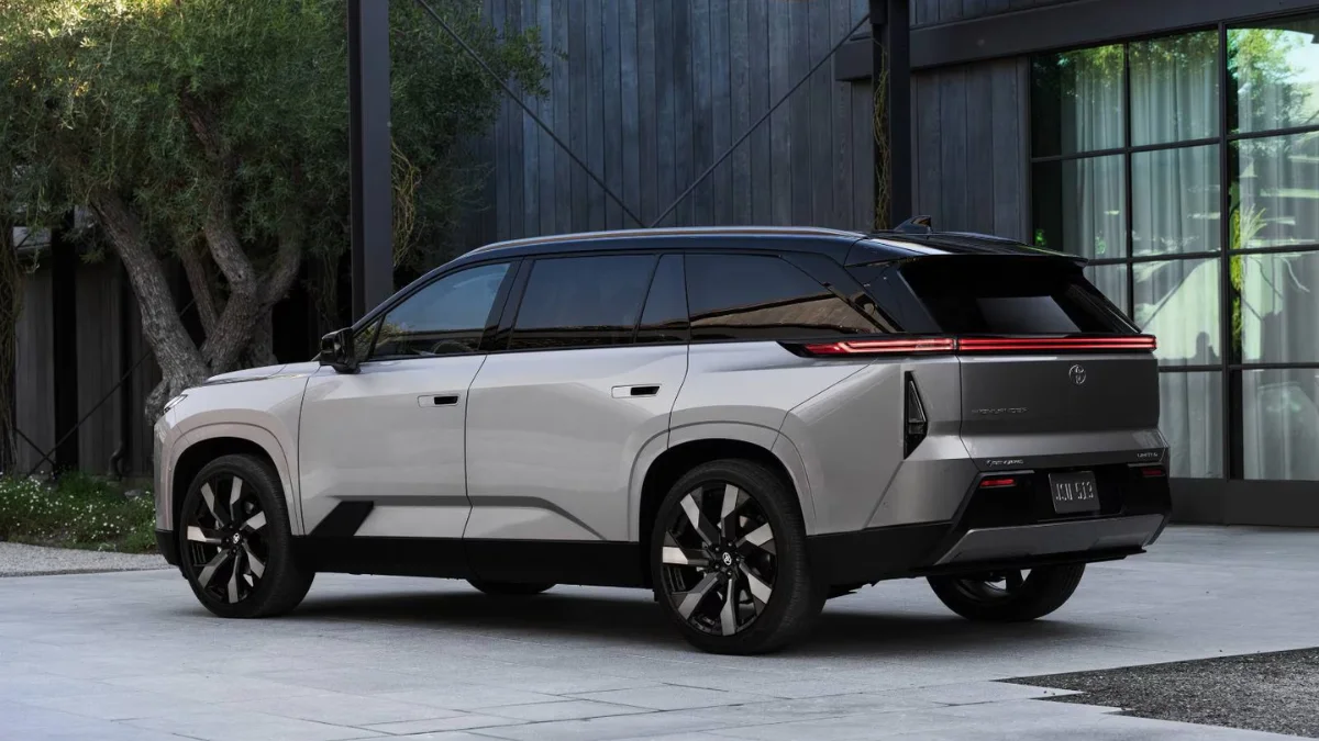 7-Seater Toyota Highlander Goes Fully Electric—Up to 515 Km Range!