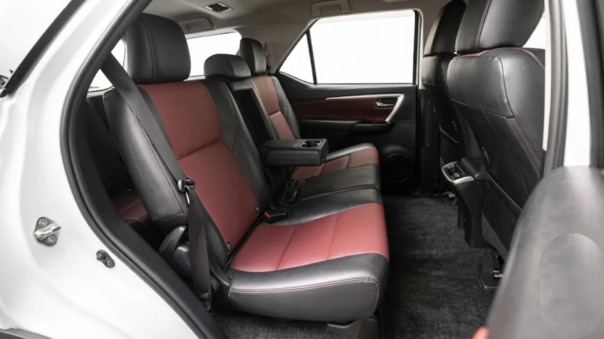 Toyota Fortuner Legender