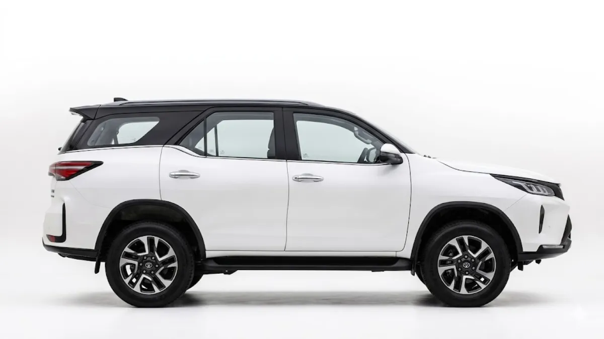 Toyota Fortuner Legender