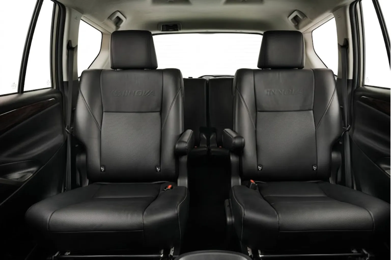 Toyota Innova Crysta