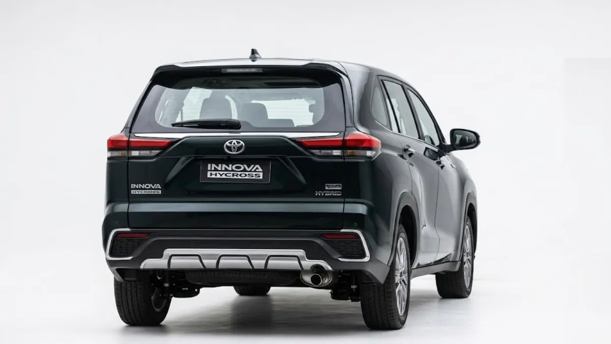 Toyota Innova Hycross