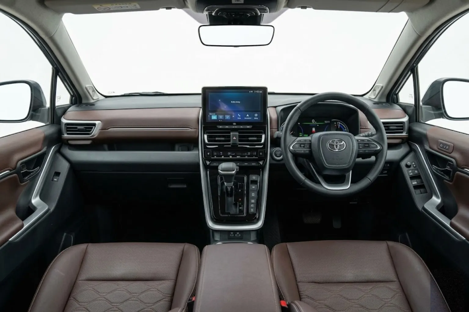 Toyota Innova Hycross