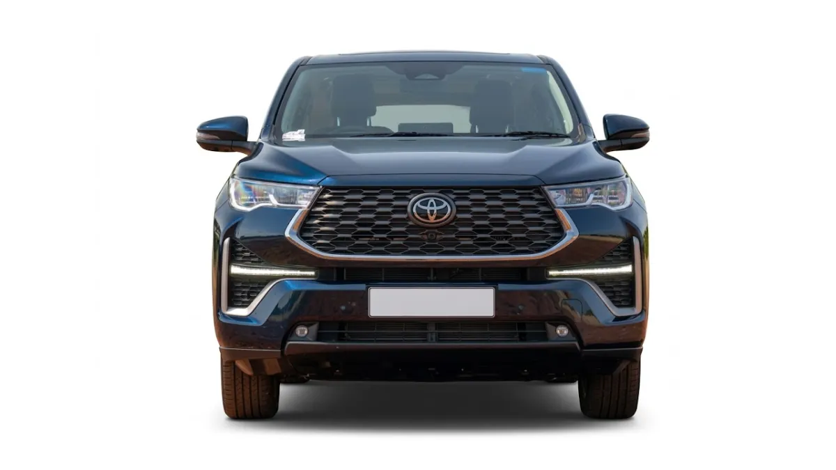 Toyota Innova Hycross