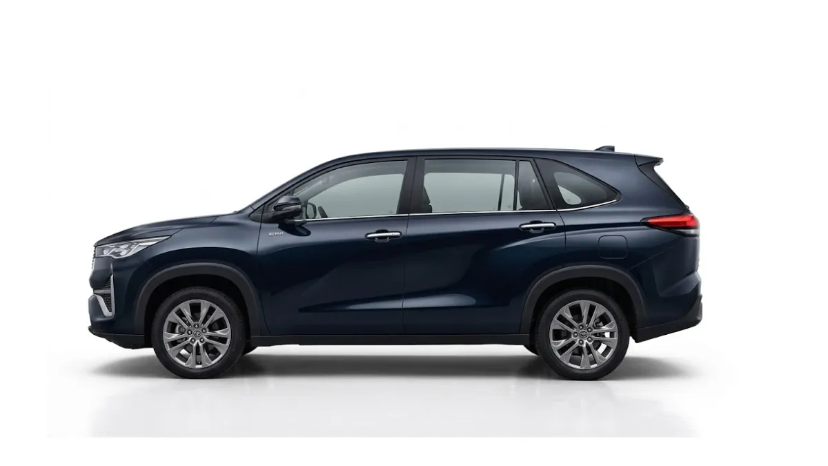 Toyota Innova Hycross