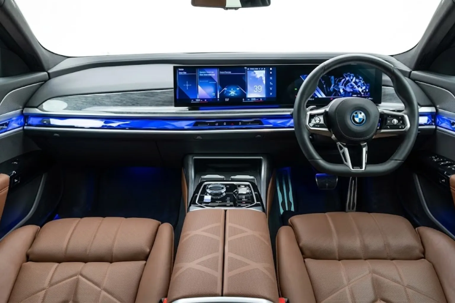 BMW i7