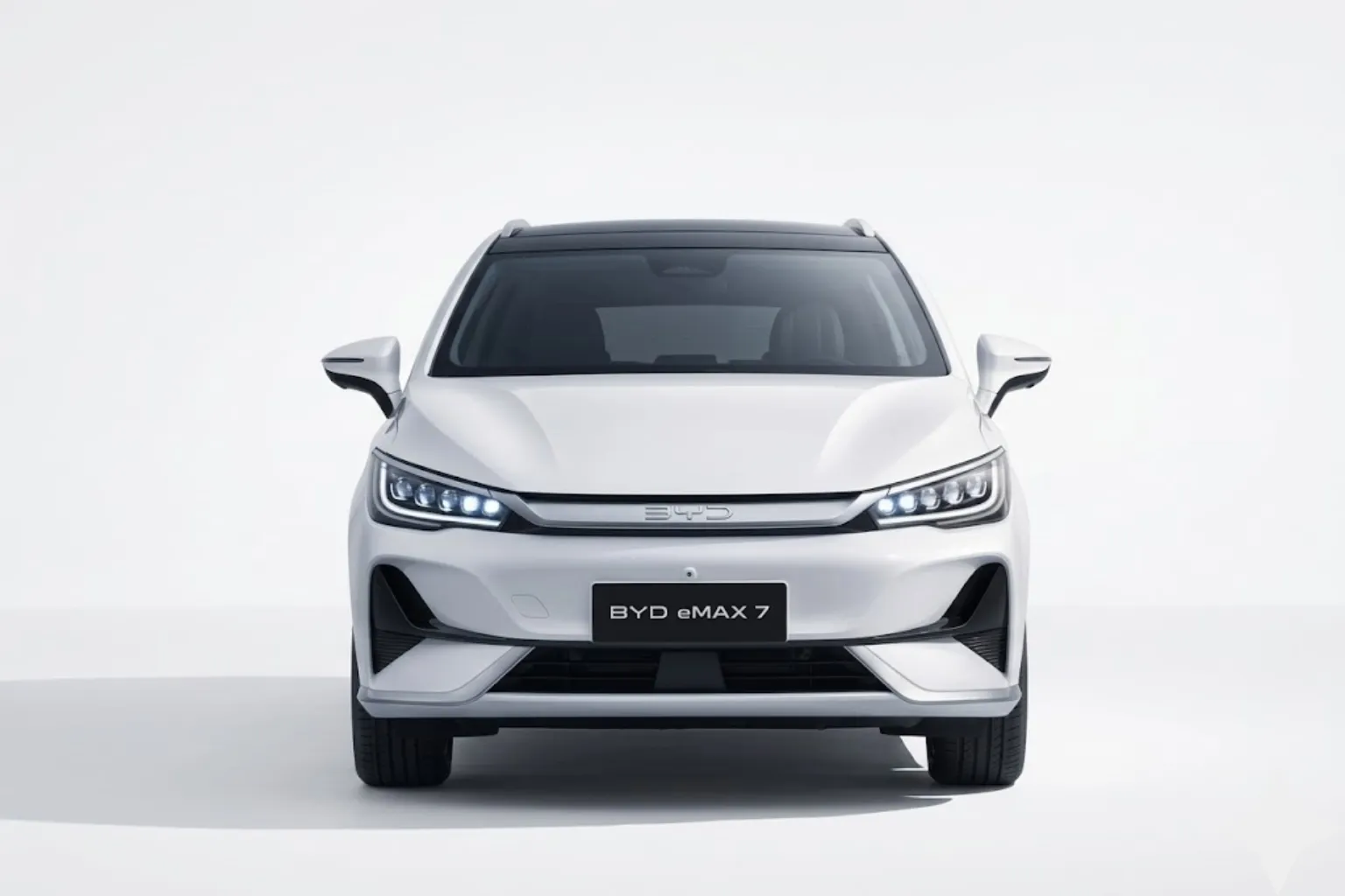 BYD eMAX 7