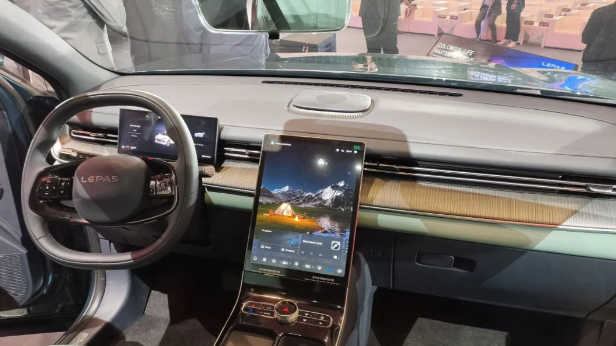 UK-Bound Chery Lepas L6 Reveals Its Hybrid and EV Powertrains