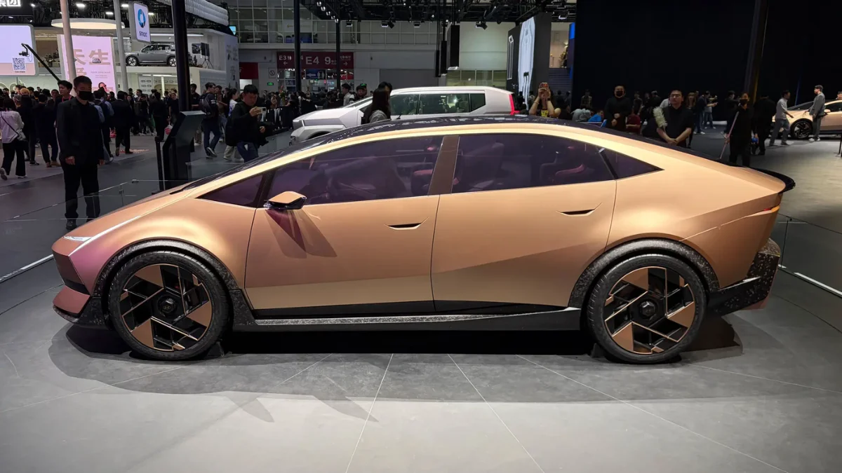 Hyundai Unveils Ioniq V, Its First China-Only EV at Auto China 2026