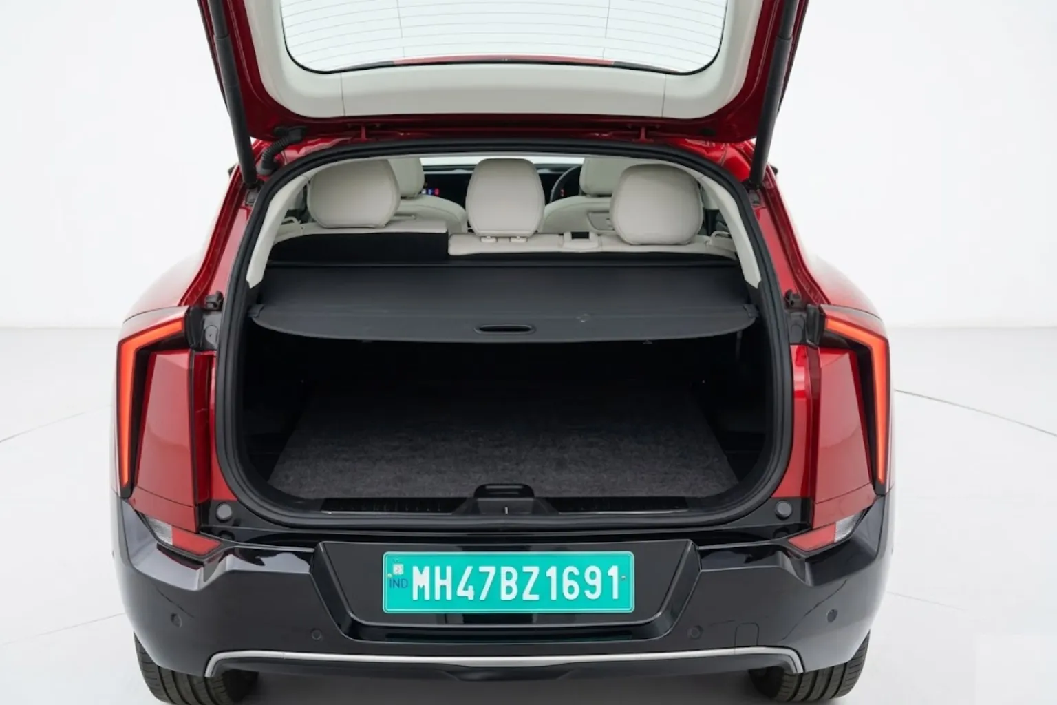 Mahindra & Mahindra XEV 9e