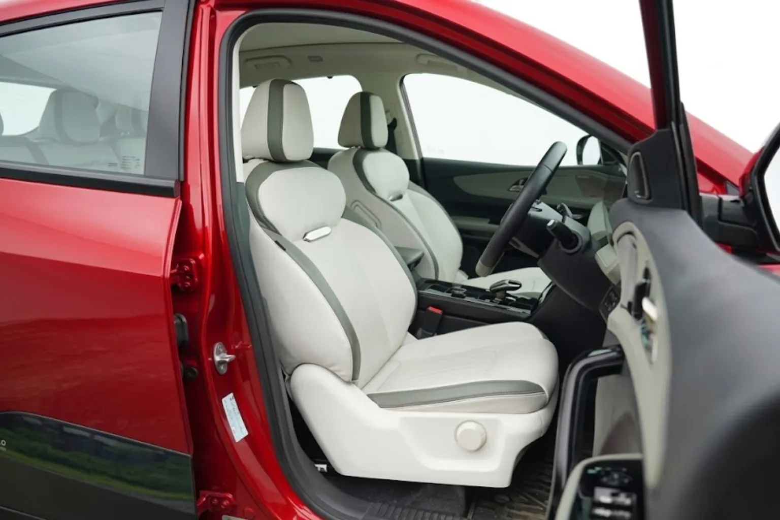 Mahindra & Mahindra XEV 9e