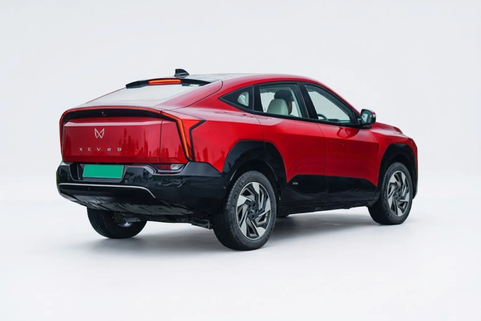Mahindra & Mahindra XEV 9e