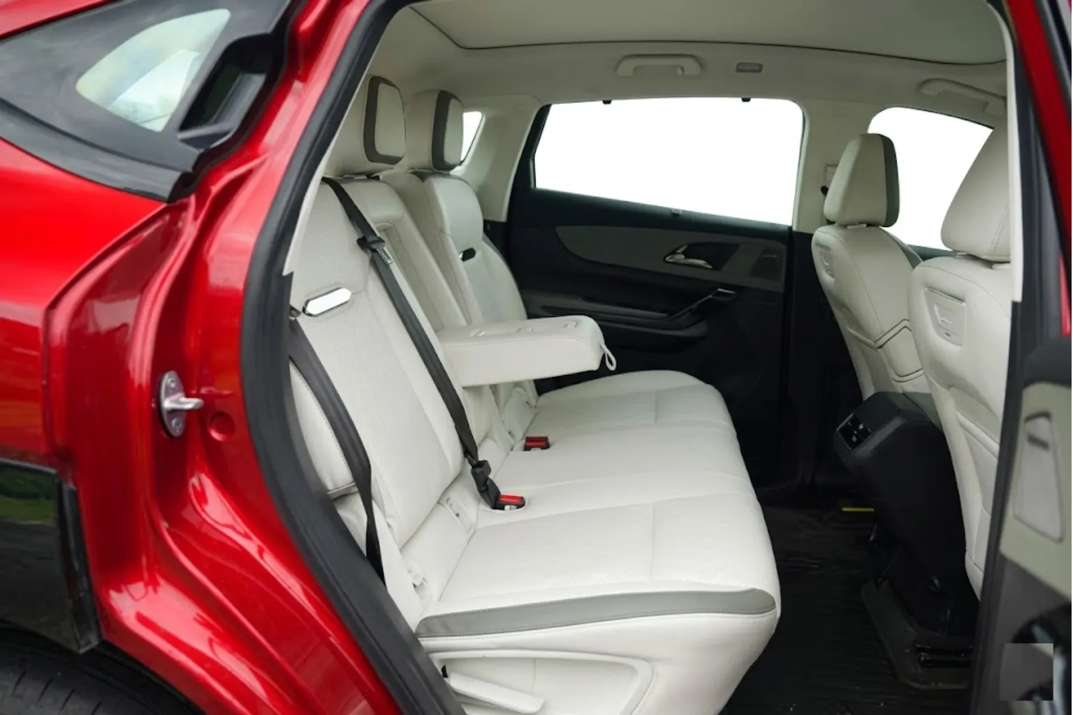 Mahindra & Mahindra XEV 9e