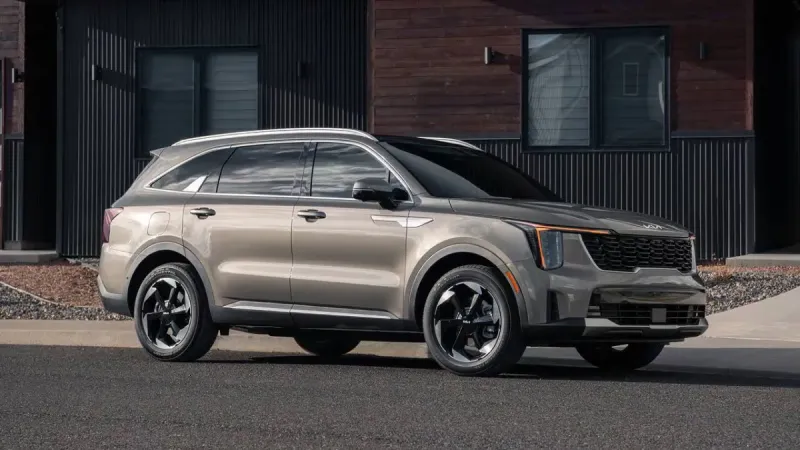 Kia Sorento Hybrid Spotted: India's Premium 7-Seater