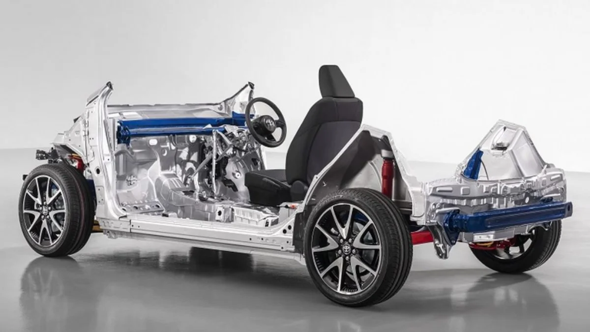 Toyota Unveils 2026 Yaris Cross Facelift with Subtle Design Updates